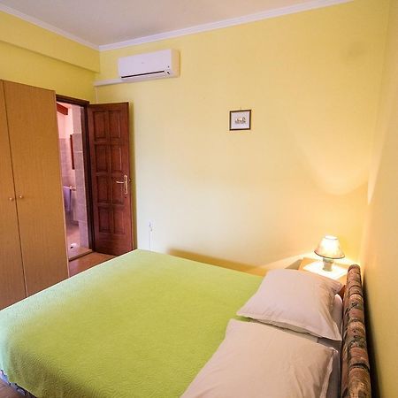 أوماغ Sandra House With Apartment المظهر الخارجي الصورة
